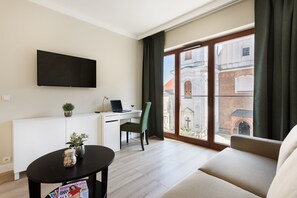 Liza Lux Apartment I Old Town | 客厅 | 平板电视