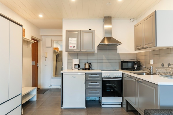 Studio, 2 Single Beds (B9) | Private kitchen | Full-sized fridge, microwave, oven, stovetop