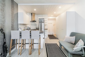 1 bedroom, desk, free WiFi, bed sheets - Santa's Holiday Homes (Rovaniemi)