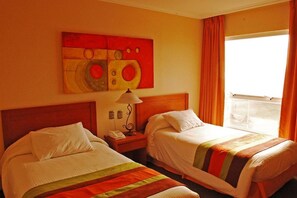 Chambre Standard Double ou avec lits jumeaux, 1 chambre, non-fumeur, salle de bains privée