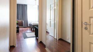 Ảnh chưa phân loại, 3 trong số 28 ảnh, nút