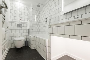 City-House, 4 Schlafzimmer | Badezimmer