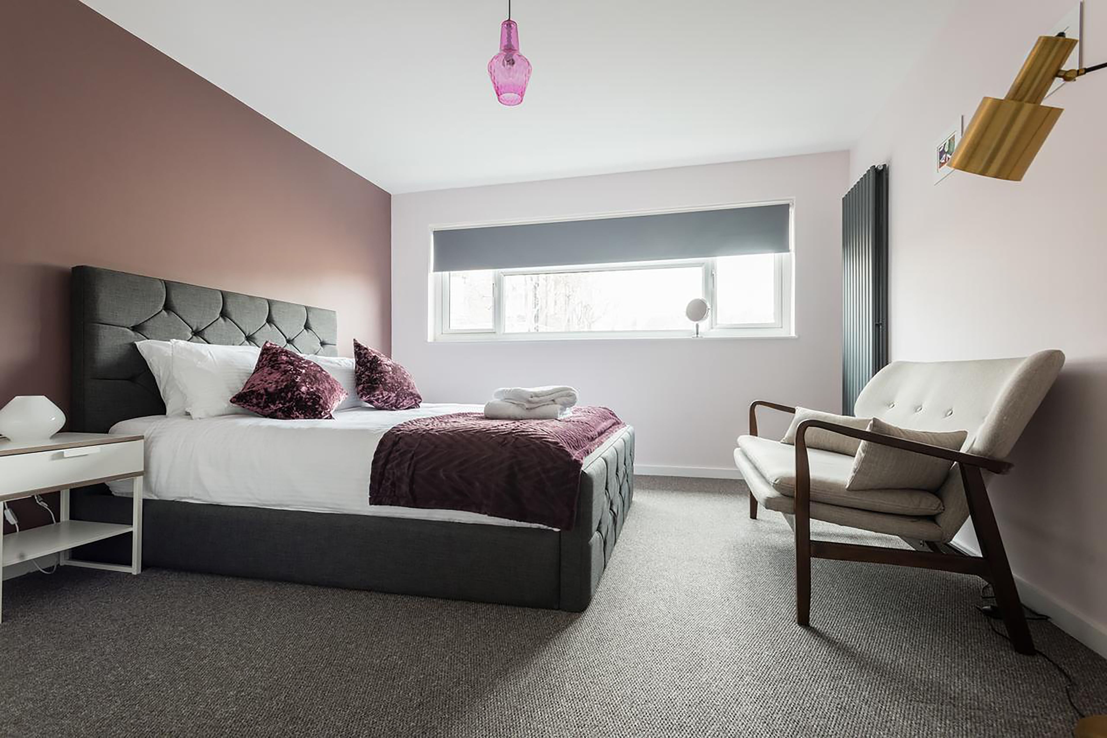 Kaupunkitalo, 4 makuuhuonetta | Silitysrauta/-lauta, ilmainen Wi-Fi, vuodevaatteet