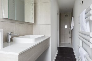 City-House, 4 Schlafzimmer | Badezimmer | Kostenlose Toilettenartikel, Haartrockner, Handtücher