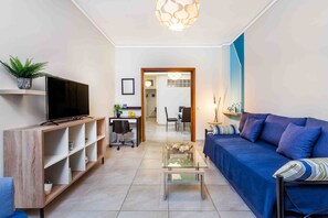 Living area - Central Stylish Apartment (Thessaloniki)