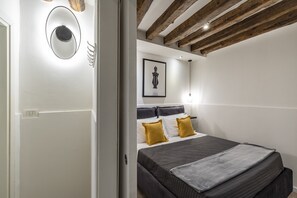 Appartement, 1 chambre | 1 chambre, fer et planche à repasser, lit de bébé (supplément)