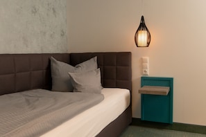 Desk, soundproofing, free WiFi, bed sheets - Hotel Gasthof Gose (Rochau)