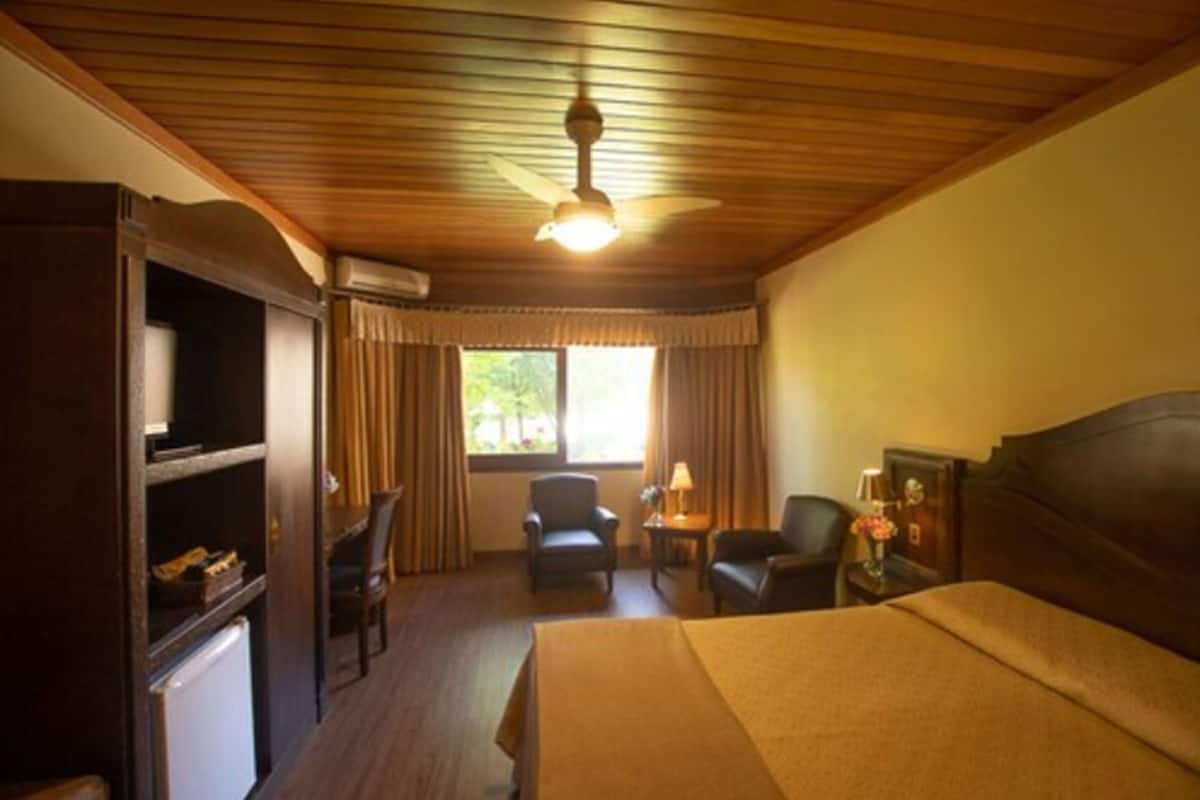 Minibar, in-room safe, desk, blackout drapes