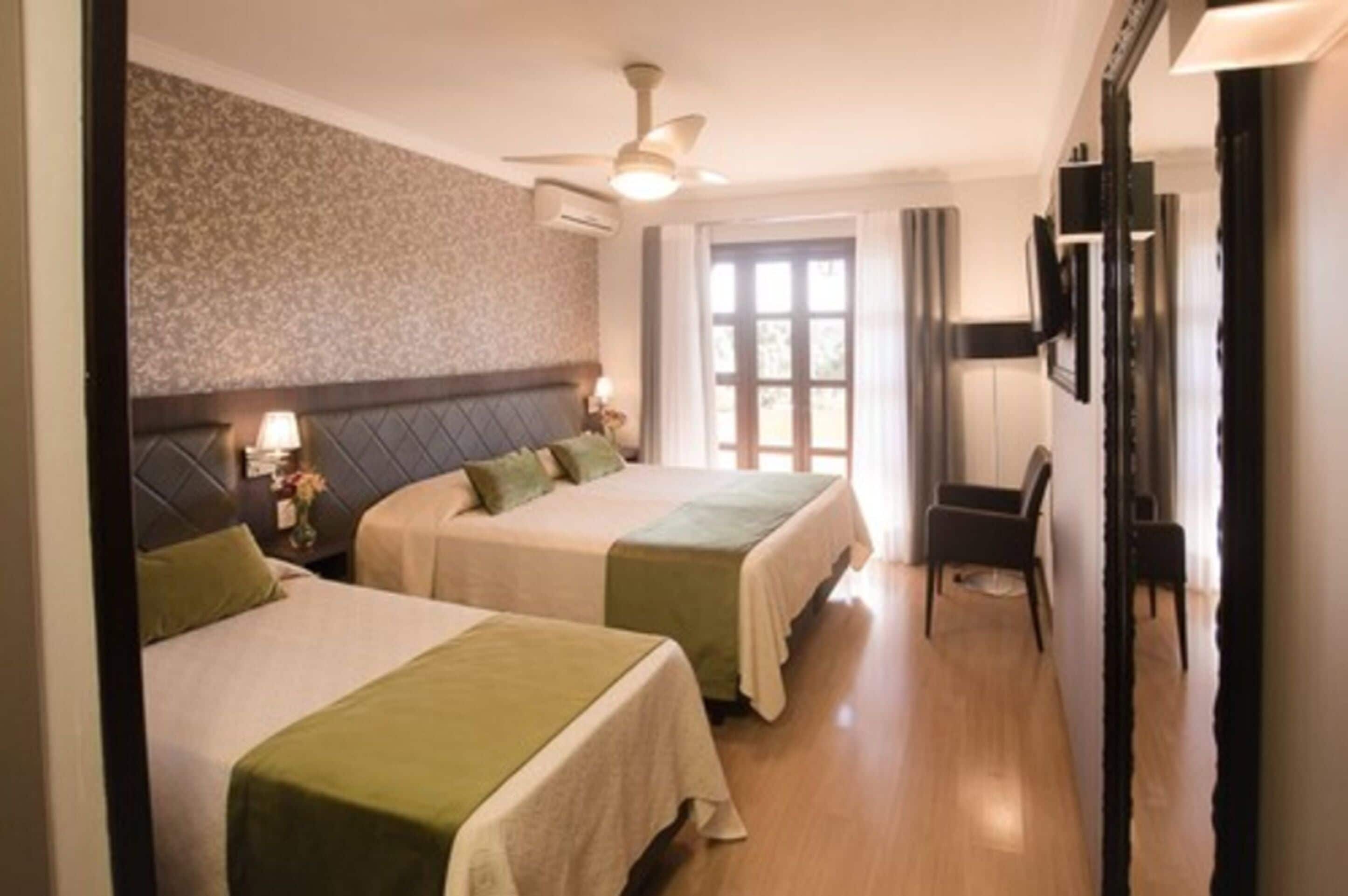 deluxe apartment | 1 bedroom, minibar, in-room safe, desk