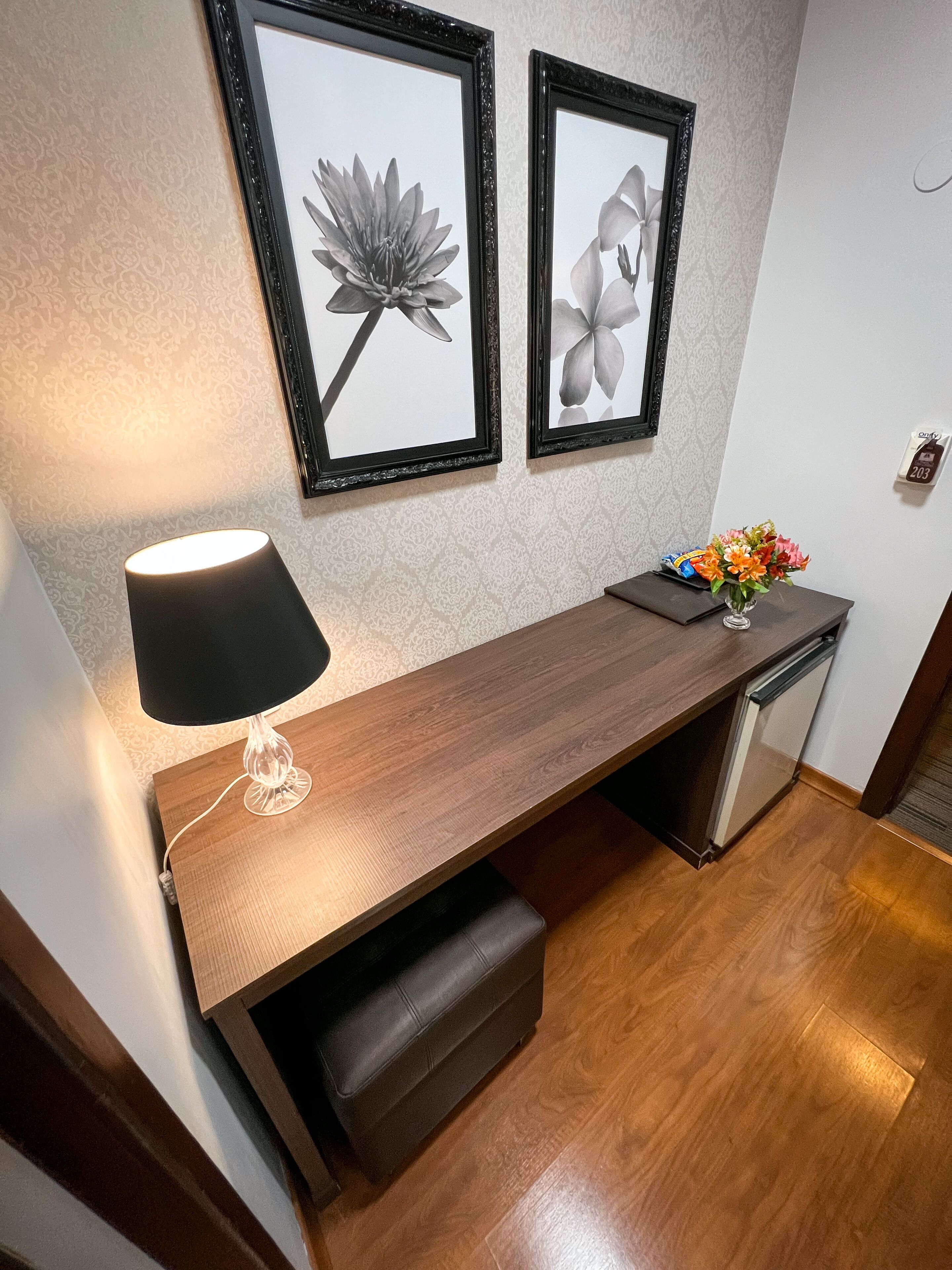 deluxe apartment | 1 bedroom, minibar, in-room safe, desk
