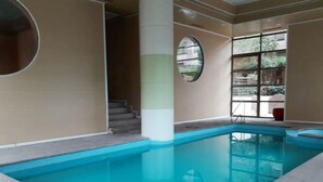 Unclassified image, 4 of 37, button - Santiago World Oriente (Santiago)