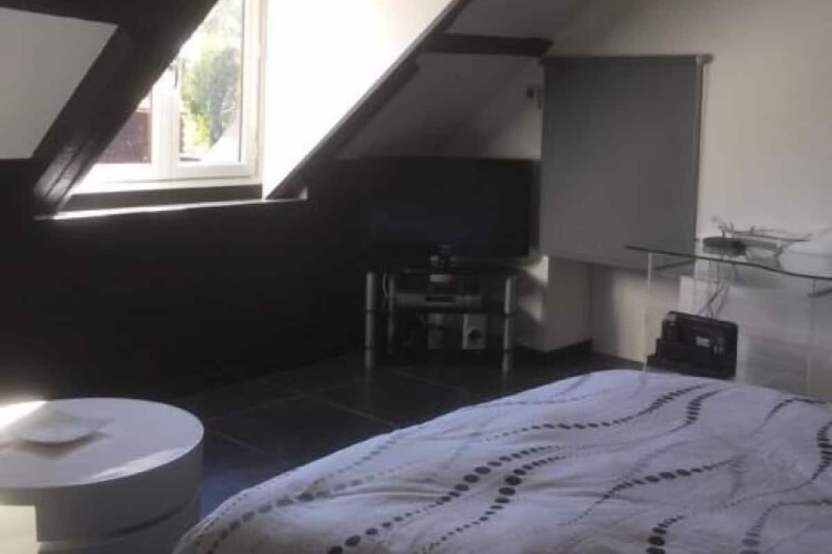 Doppelzimmer (La Pygargue) | Hochwertige Bettwaren, individuell dekoriert, individuell eingerichtet