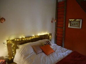 Blackout curtains, soundproofing, iron/ironing board, free WiFi