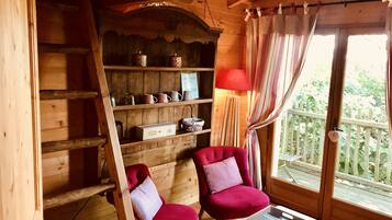 Tree House | Individually decorated, individually furnished, desk, blackout drapes