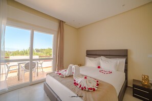 Blackout curtains, soundproofing, free WiFi, bed sheets - Mnar Park (Tangier)