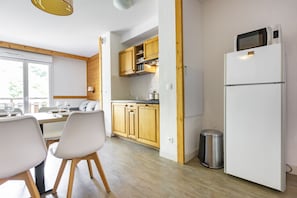 隔音、搖籃/嬰兒床、免費無線上網、床單