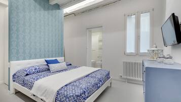 Apartment, 2 Bedrooms, Bellini Design | 2 bedrooms, iron/ironing board, cots/infant beds, free WiFi