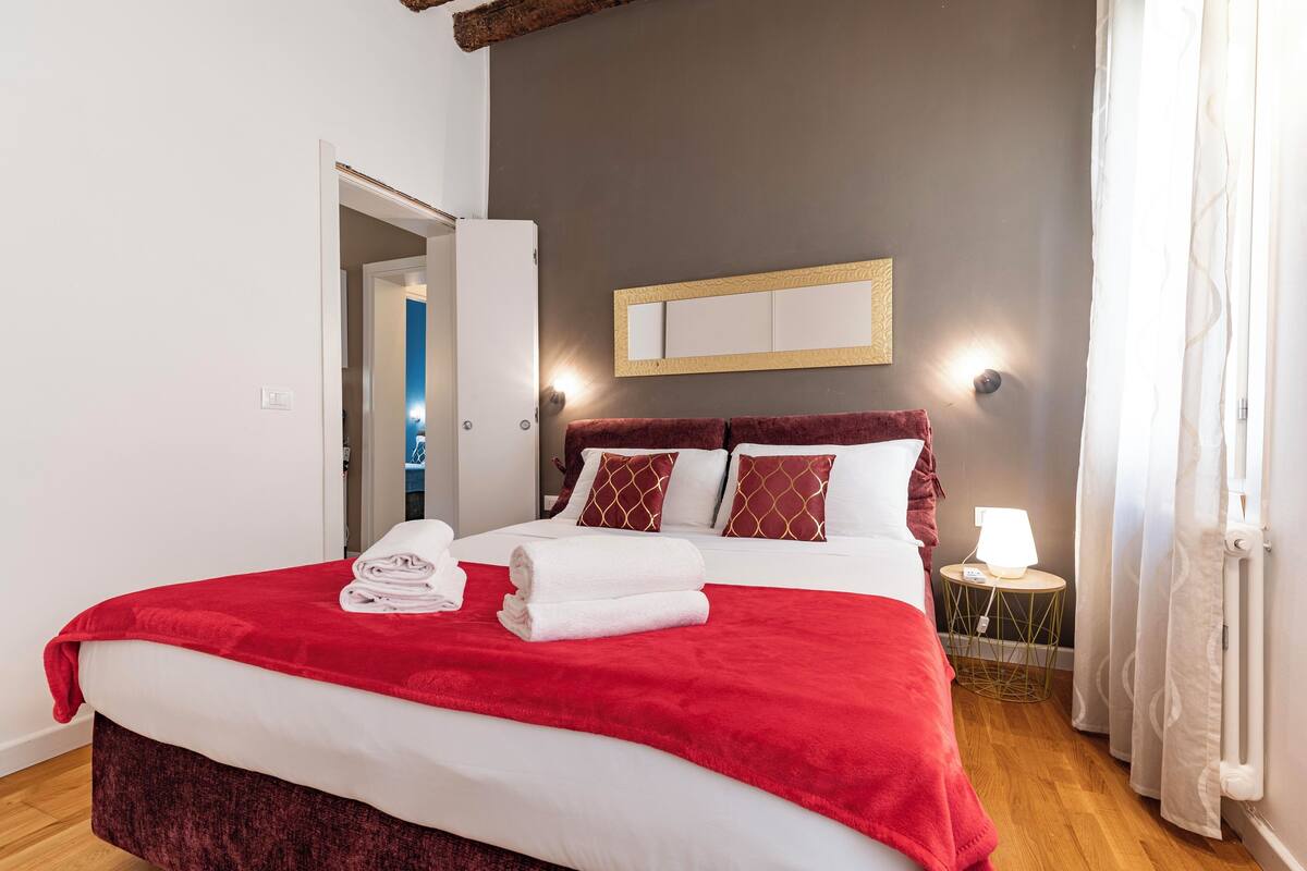 Apartment, 2 Bedrooms, Colleoni Holidays | 2 bedrooms, iron/ironing board, cribs (surcharge), WiFi (free)