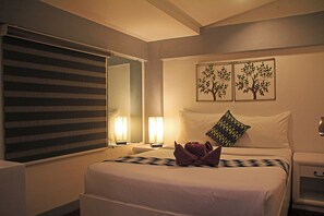 家庭樓中樓客房, 2 間臥室 (  1  ) | 客房內保險箱、書桌、床單