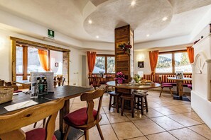 Italian cuisine, garden views - Hotel Grizzly (Folgaria)