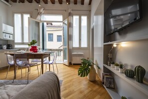 Apartment, 2 Bedrooms | Living area | Flat-screen TV - Ca Bianca (Venice)