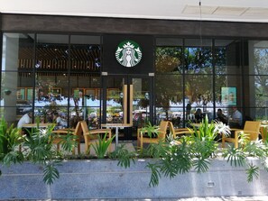 Coffee service - Mactan Newtown with Ocean View (Lapu-Lapu)
