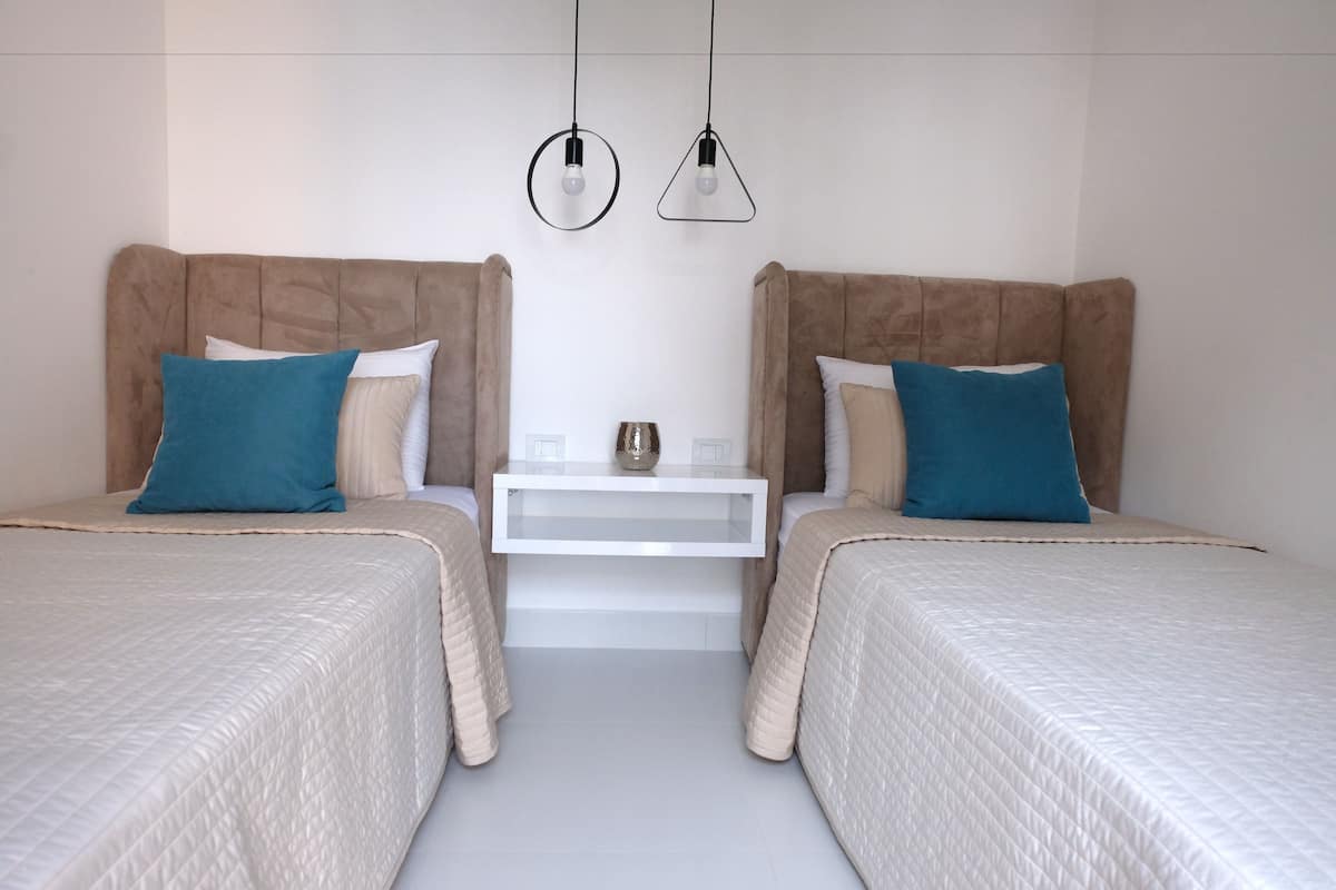 Apartamento, 1 habitación, balcón | Caja fuerte, cortinas opacas, sistema de insonorización