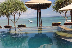 Outdoor pool - A-One House (Lembongan Island)