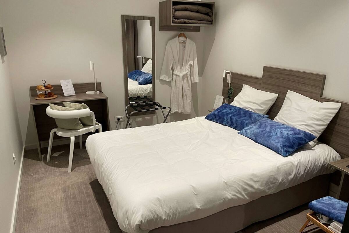 Lit de bébé (gratuit), accÚs au Wi-Fi (inclus), literie fournie
