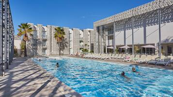 Outdoor pool, pool loungers
