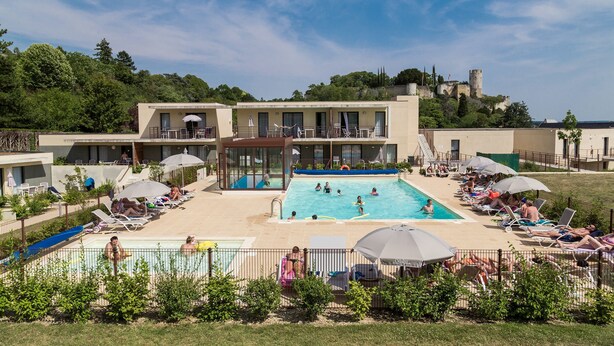 Outdoor pool - Résidence Le Clos Saint Michel (Chinon)