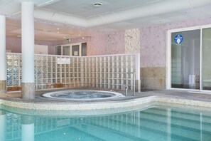 Indoor pool, seasonal outdoor pool, sun loungers