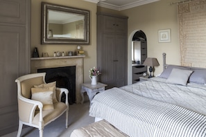 Superior King Room | Desk, free WiFi, bed sheets - Roundhill Farmhouse (Bath)