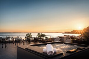 Bathtub spa outdoor
