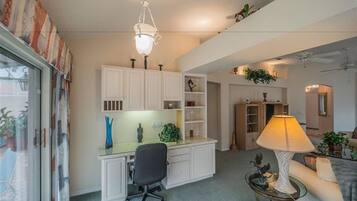 Rumah, 2 kamar tidur | Area keluarga | TV layar datar