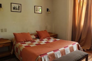 Room - Castillo Hotel (Santiago)