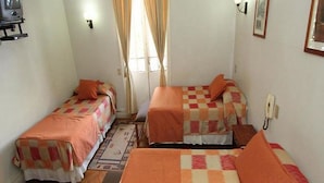 Room - Castillo Hotel (Santiago)