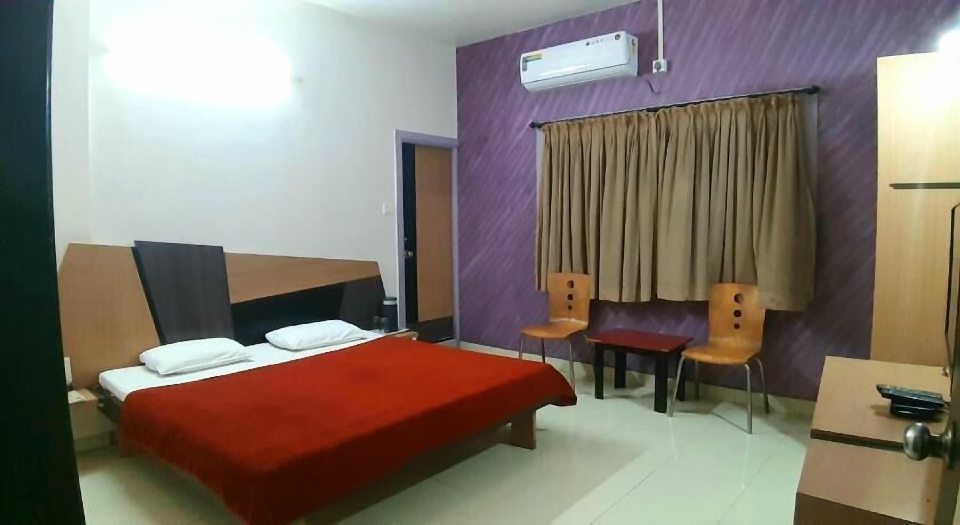 1 chambre, draps en coton égyptien, matelas Select Comfort, bureau