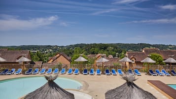 2 piscinas externas