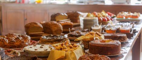 Frokostbuffé er inkludert hver dag