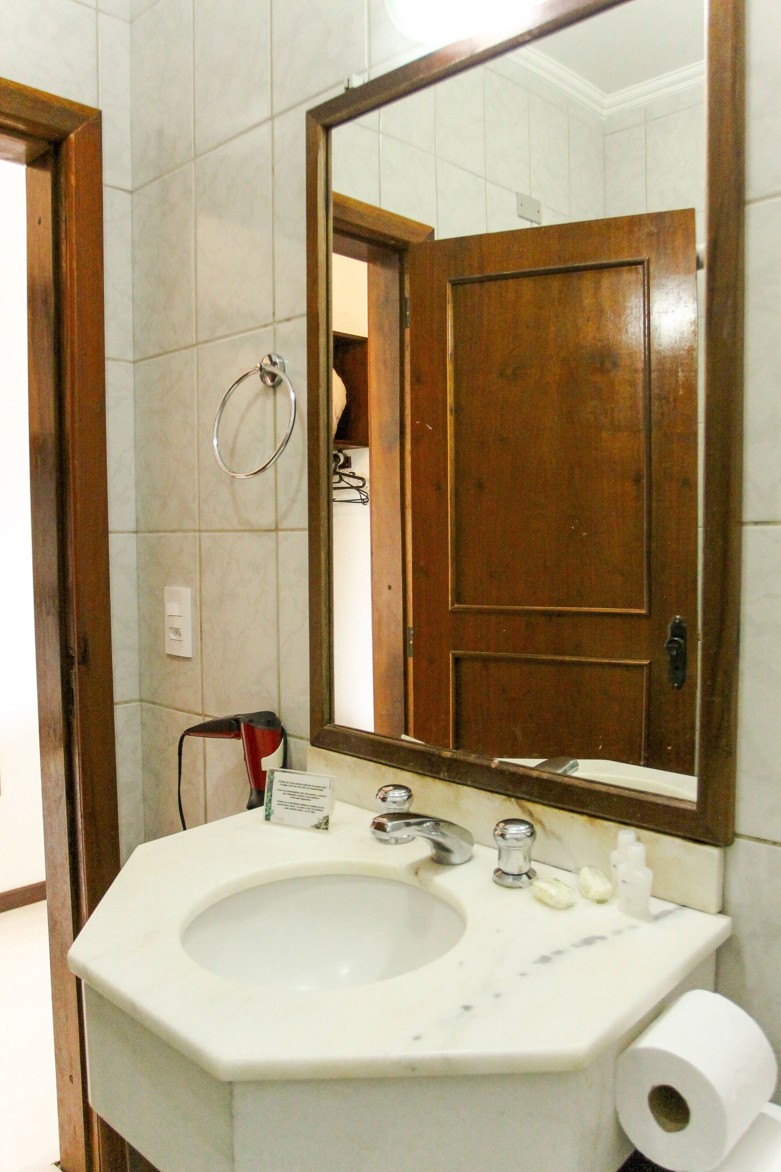 deluxe double room | bathroom | free toiletries, hair dryer