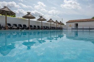 Piscina externa sazonal