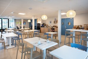 Daily continental breakfast for a fee - Résidence Odalys Rêve d'lle (Rivedoux-Plage)