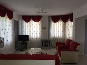 LCD-Fernseher, DVD-Player