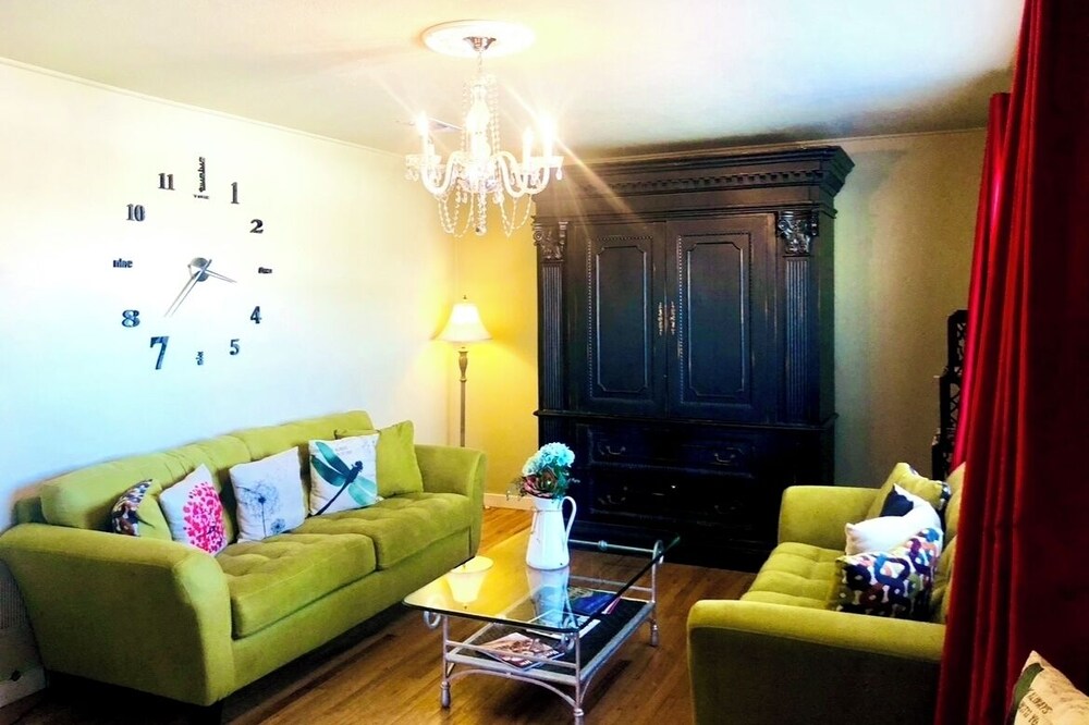 Alexander's House! Private, entire home rental!