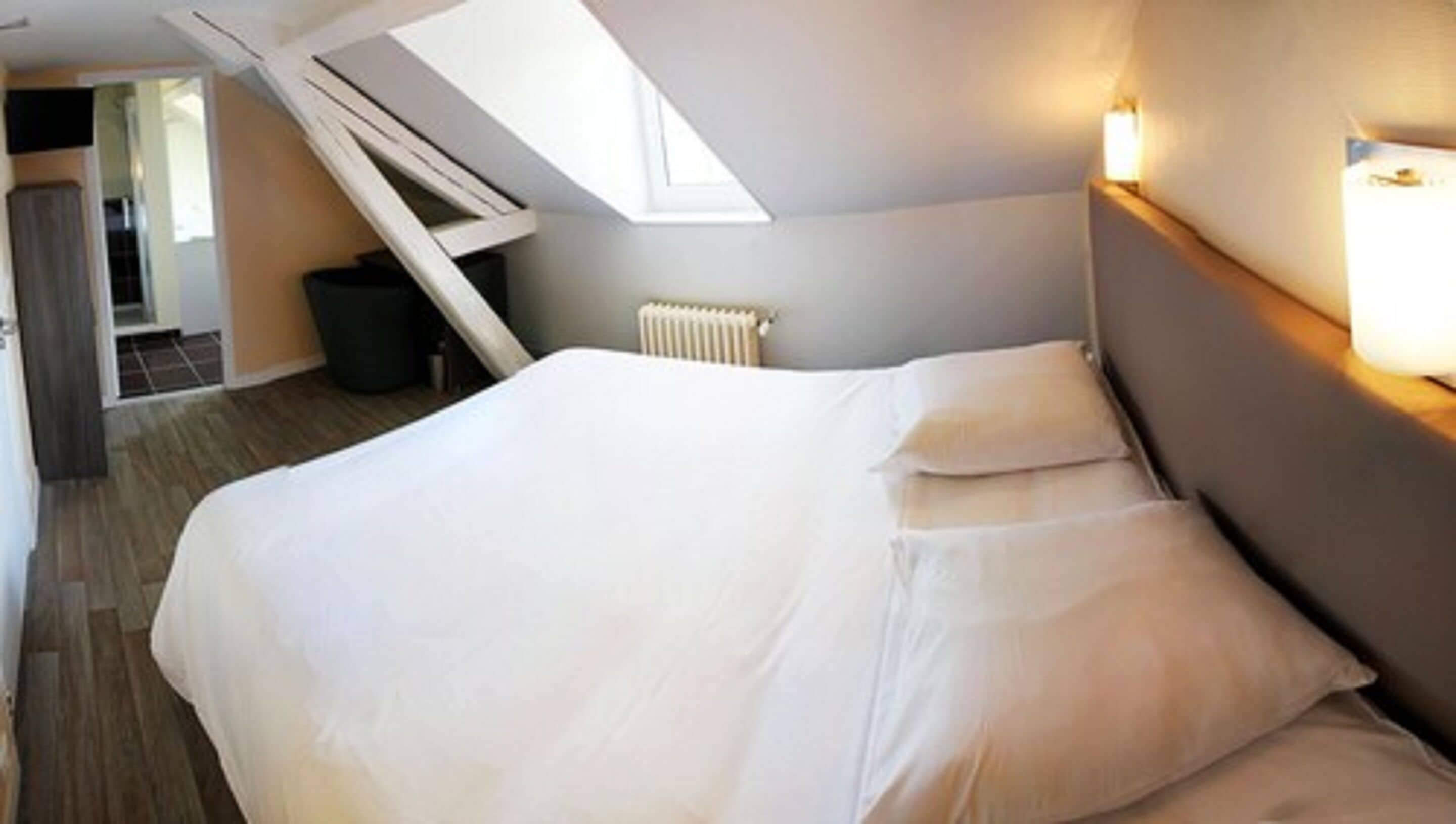 comfort double room | individually decorated, individually furnished, desk, blackout curtains