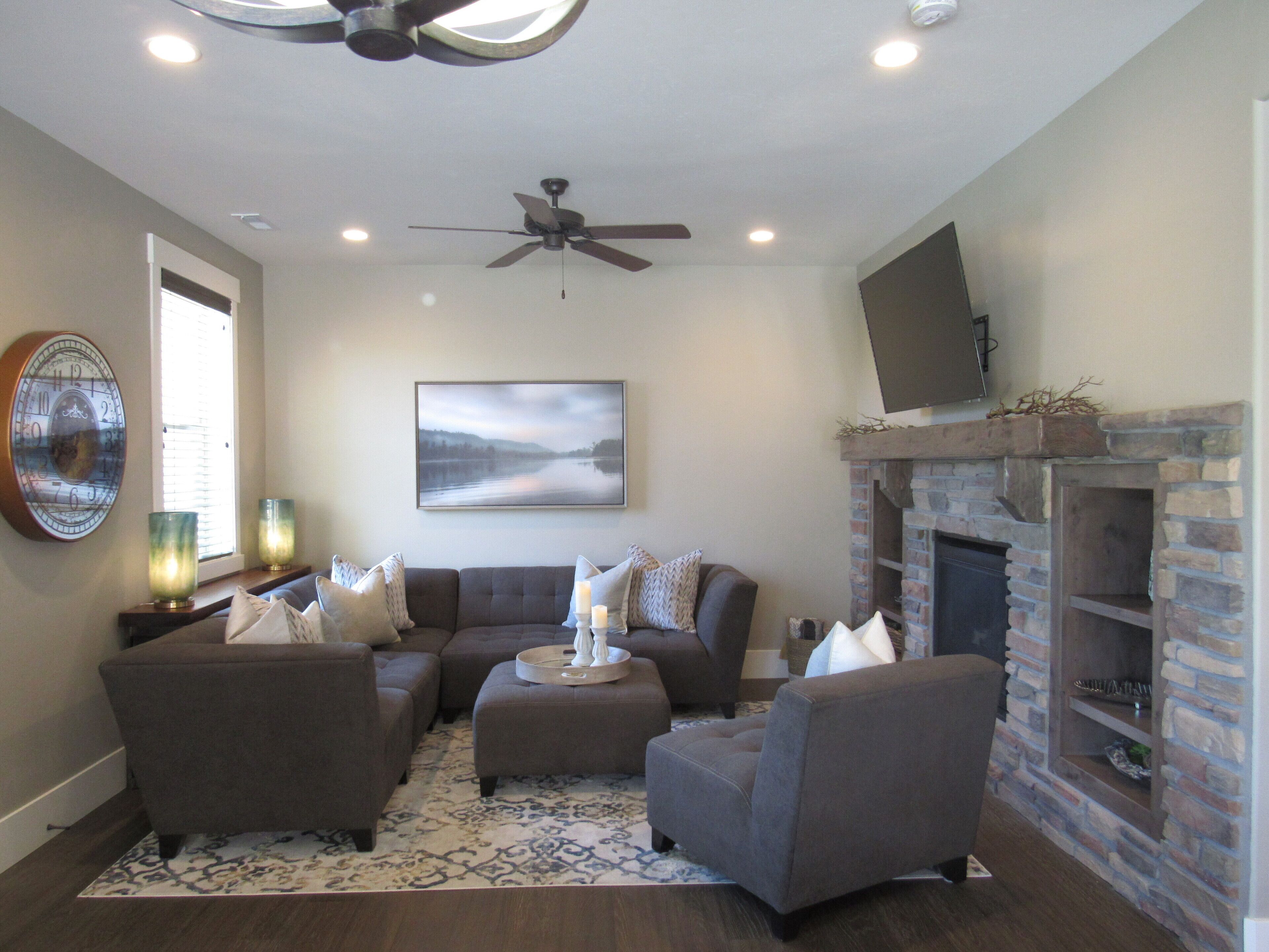 New Luxury Park City- Private Hot Tub & gas fire pit, near SKI RESORTS.