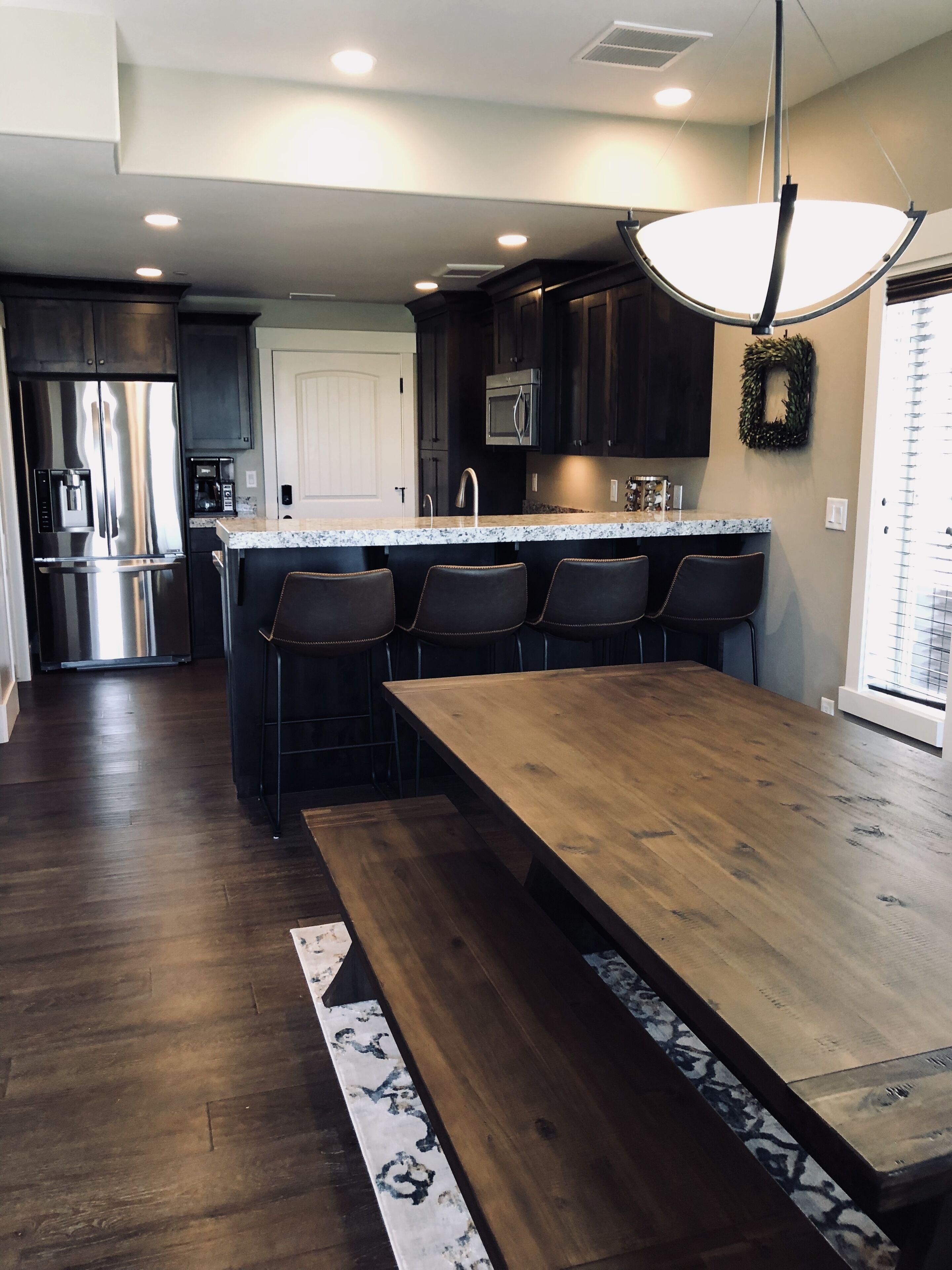 New Luxury Park City- Private Hot Tub & gas fire pit, near SKI RESORTS.