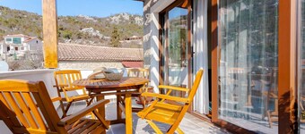 "Paradise Lake House" at National Park Skadar Lake