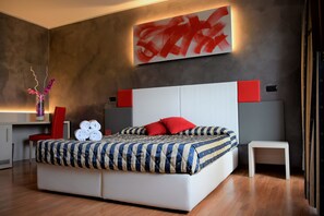 ห้องบิสซิเนส, ปลอดบุหรี่ | โต๊ะทำงาน, เปล/เตียงเด็กอ่อน, เตียงเสริม/เปล, Wi-Fi ฟรี
